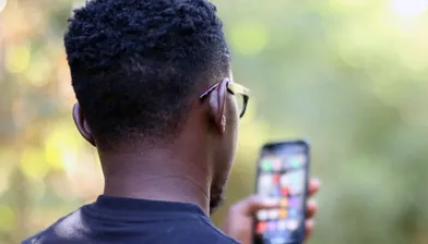A Mabro customer using the app on their phone